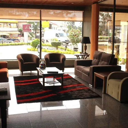 Dom Leal Hotel 2*