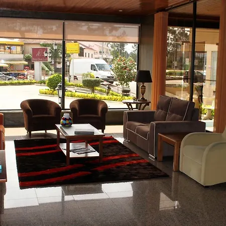 Dom Leal 2* فالونغو