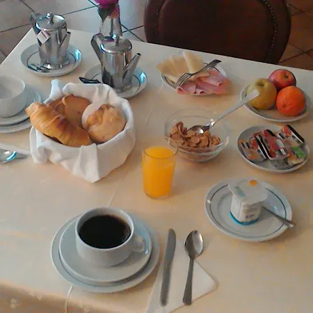 Dom Leal 2* فالونغو